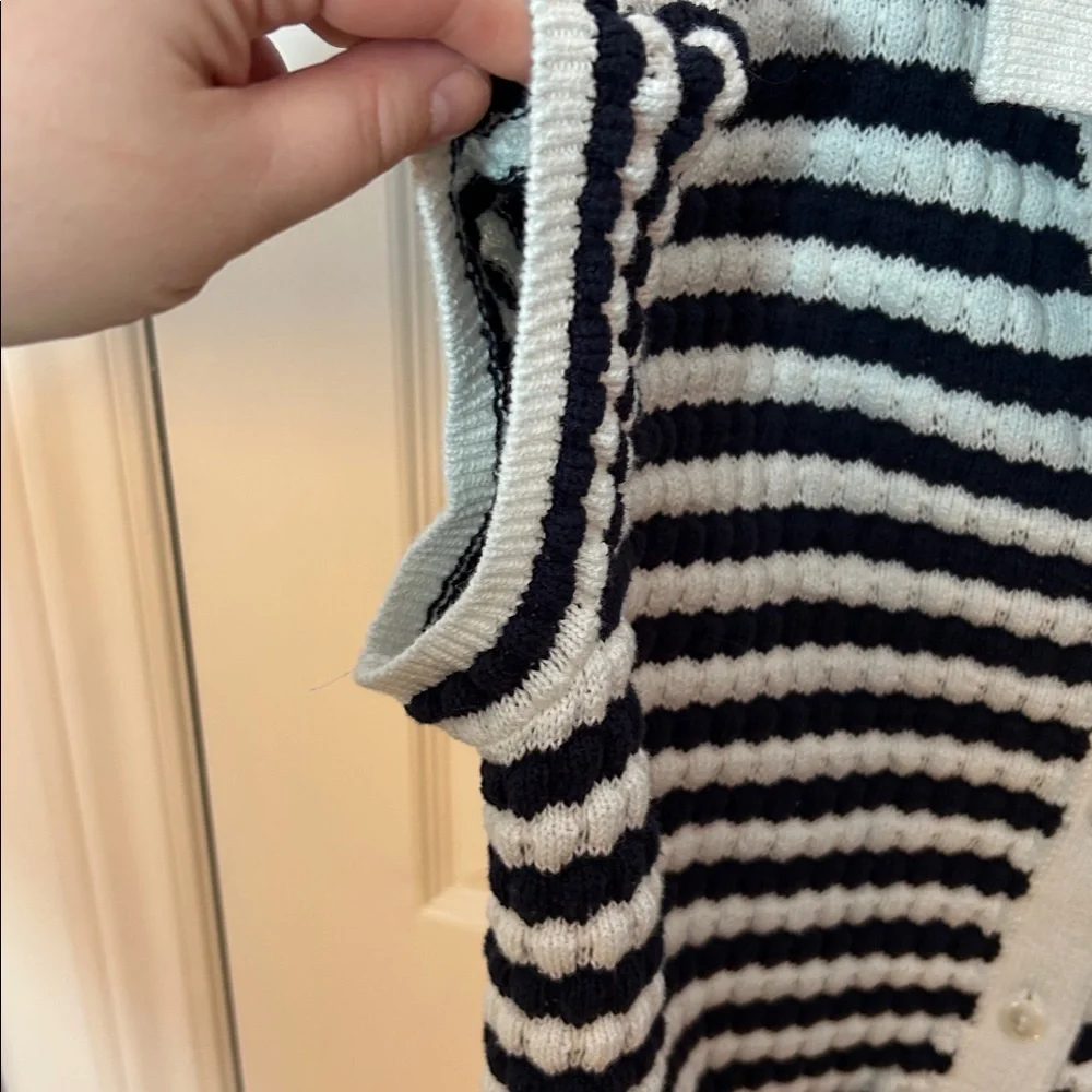 Old Navy Button-Down Crochet Sweater Navy Stripes size XXL - Picture 8 of 9